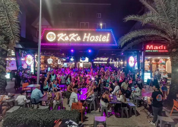 Koko Party Hostel 18-40